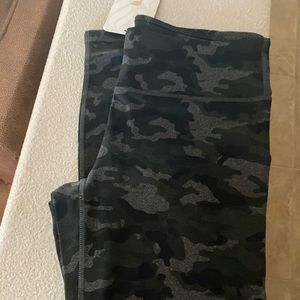 New Fabletics Charcoal Camo Leggings